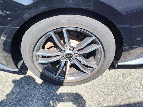 Used 2016 Ford Mustang Premium image 7