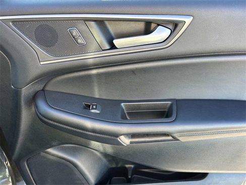 Used 2022 Ford Edge SEL w/ Convenience Package image 29