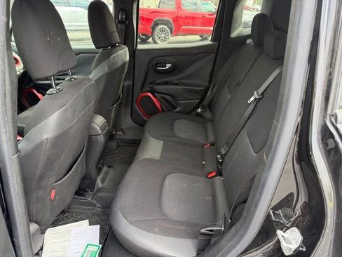 Used 2015 Jeep Renegade Trailhawk image 8
