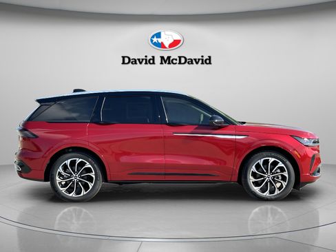 New 2026 Lincoln Nautilus Reserve image 8