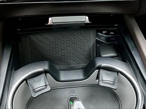 Used 2021 Mercedes-Benz GLS 450 4MATIC image 23