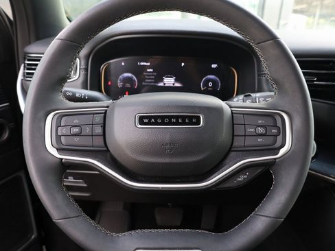 Used 2023 Jeep Wagoneer 4WD image 38