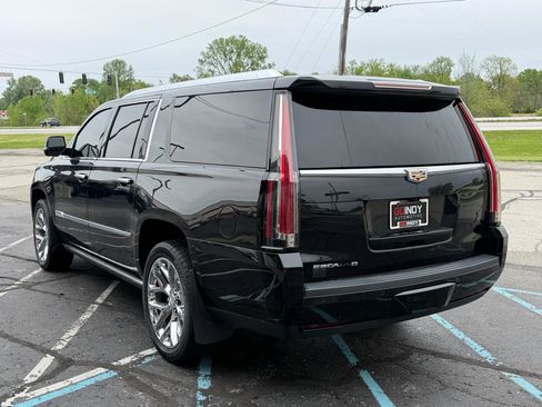 Used 2017 Cadillac Escalade ESV Platinum image 3
