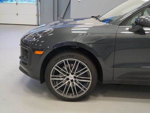 Certified 2026 Porsche Macan AWD/4WD image 16
