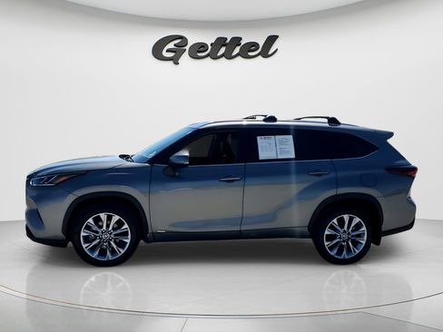 Used 2025 Toyota Highlander Limited image 2