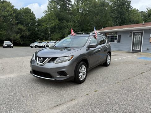 Used 2016 Nissan Rogue SV w/ SV Premium Package FWD image 1