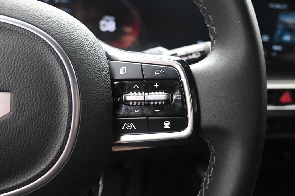 Used 2025 Kia Sorento S FWD image 16