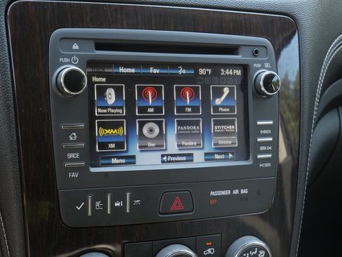 Used 2016 Chevrolet Traverse LT w/ Style and Technology Package AWD/4WD image 23