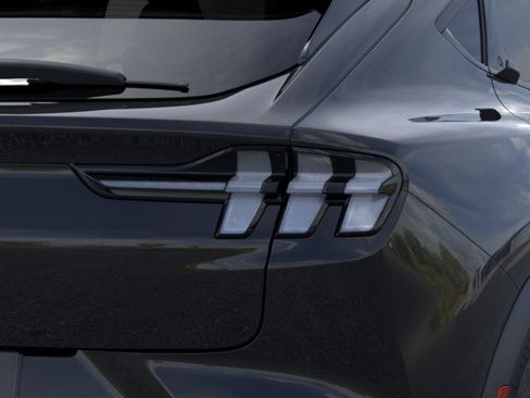 New 2026 Ford Mustang Mach-E Select RWD image 21