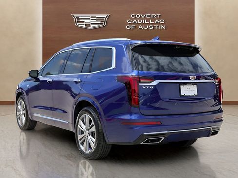 Certified 2025 Cadillac XT6 Premium Luxury w/ Technology Package FWD image 3