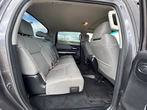 Used 2017 Toyota Tundra Limited w/ Limited Premium Package AWD/4WD image 31