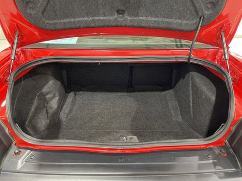 Used 2017 Dodge Challenger R/T image 12