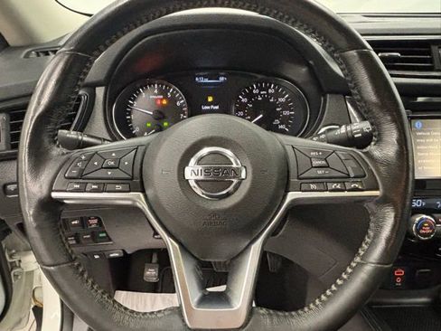 Used 2017 Nissan Rogue SL image 21
