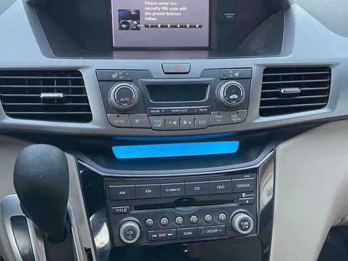 Used 2011 Honda Odyssey EX-L image 22