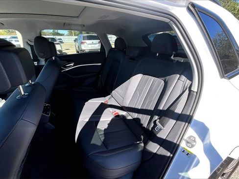 Certified 2024 Audi Q8 e-tron Premium image 17