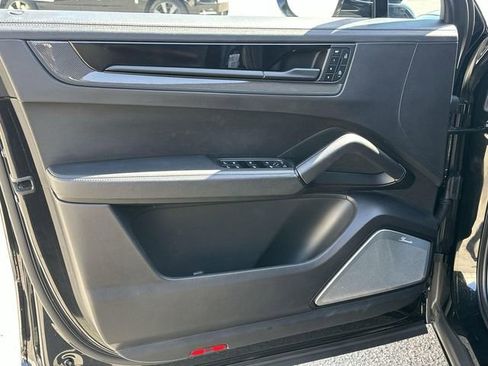 Used 2024 Porsche Cayenne Turbo GT image 21