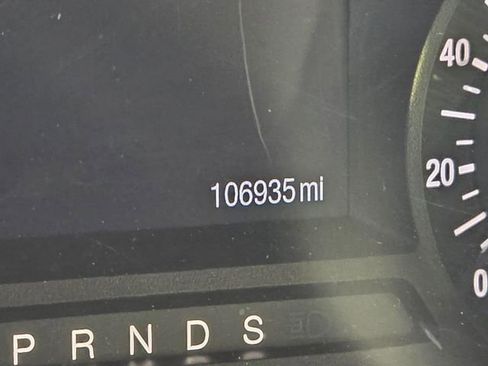 Used 2015 Ford Edge SE image 16