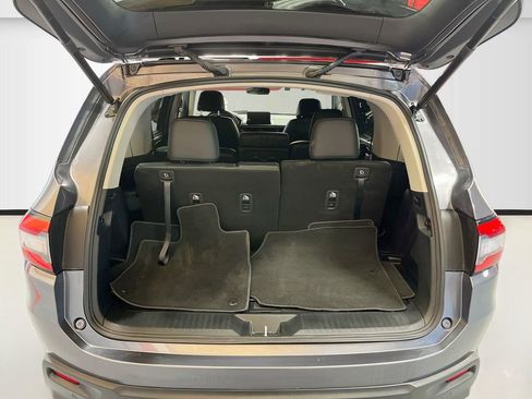 Used 2025 Honda Pilot Touring image 28