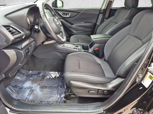 Used 2023 Subaru Forester Premium AWD/4WD image 16