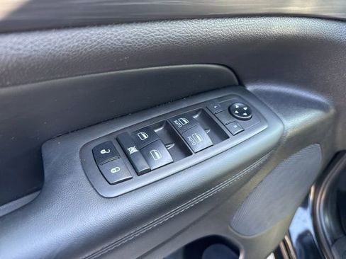 Used 2021 Jeep Grand Cherokee Laredo X AWD/4WD image 26