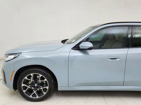Used 2025 BMW X3 xDrive30i image 4