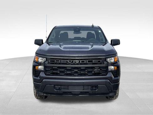 Used 2022 Chevrolet Silverado 1500 Custom image 3