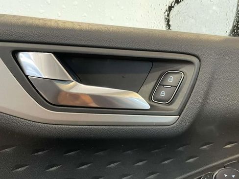 Used 2020 Ford Escape SE AWD/4WD image 32