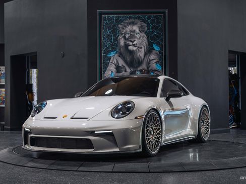 Used 2022 Porsche 911 GT3 RWD image 3