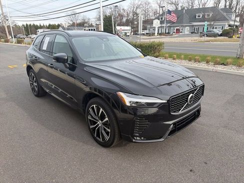 Certified 2025 Volvo XC60 B5 Plus image 7