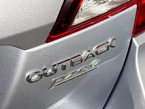 Used 2015 Subaru Outback 2.5i Limited image 25