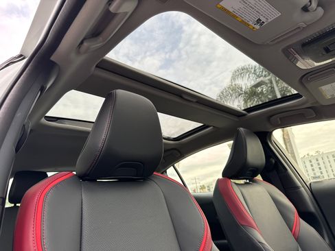 New 2026 Toyota Prius Plug-In Hybrid image 15