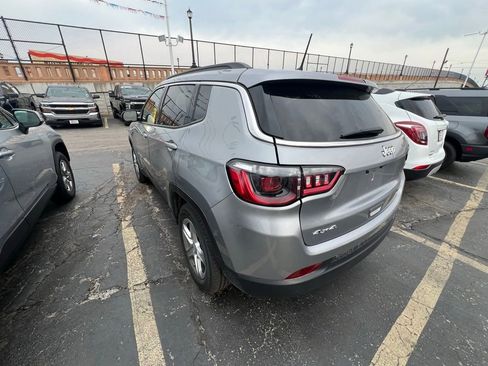 Used 2024 Jeep Compass Latitude image 3