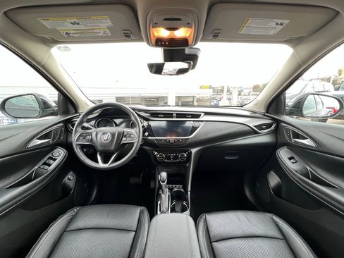 Certified 2022 Buick Encore GX Essence w/ Advanced Technology Package image 10