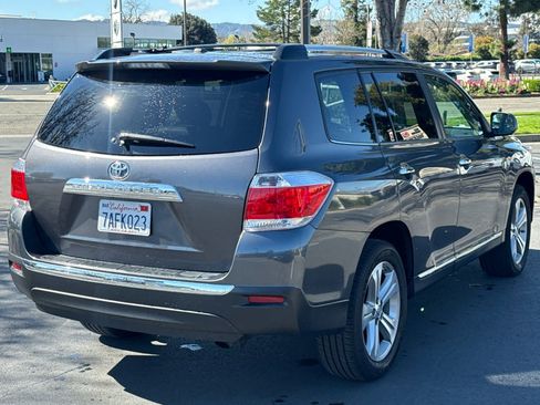 Used 2013 Toyota Highlander Limited image 20
