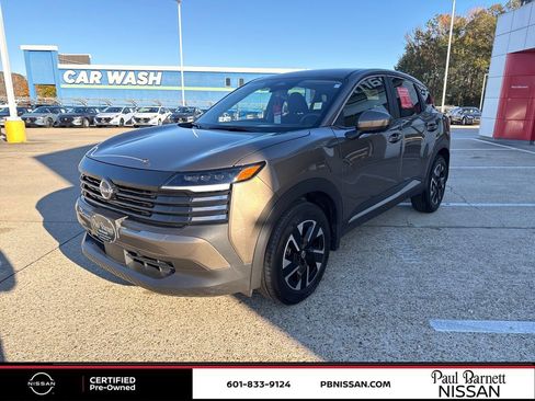 Certified 2025 Nissan Kicks SV image 18