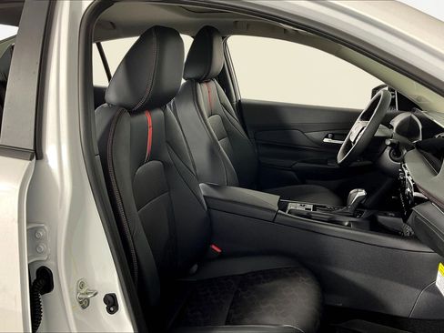 New 2026 Nissan Sentra SR FWD image 19