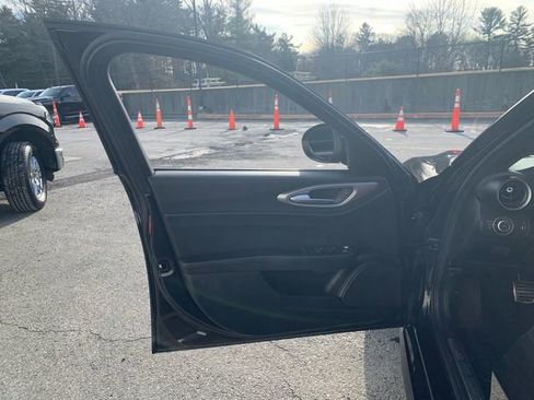 Used 2024 Alfa Romeo Giulia Ti w/ Performance Driving Package image 16