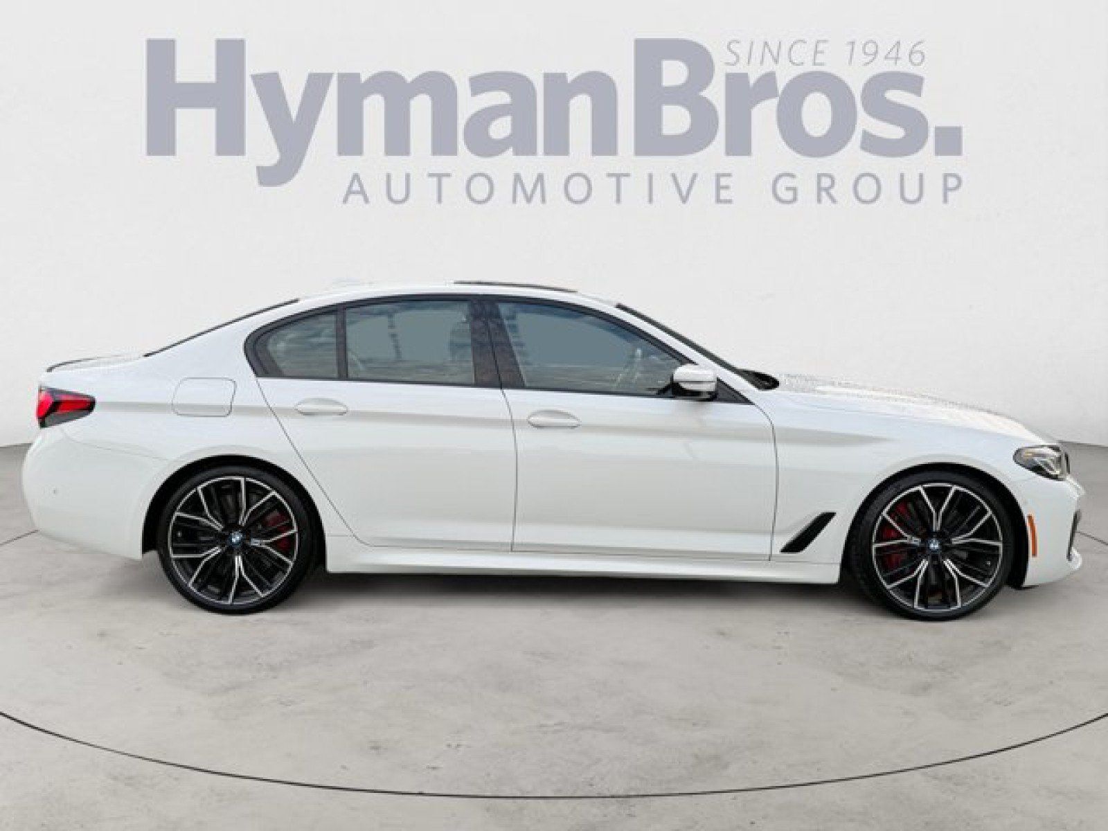 Used 2023 BMW M550i xDrive w/ Executive Package AWD/4WD image 2