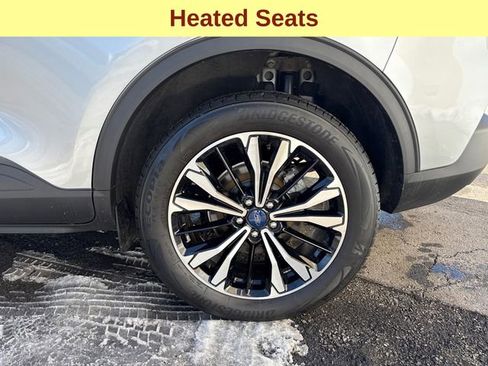 Used 2022 Ford Escape SE w/ SE Sport Appearance Package AWD/4WD image 8