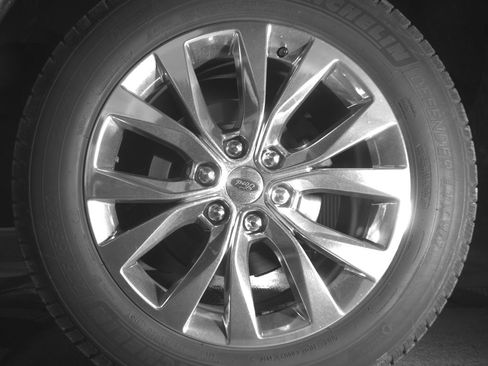 Used 2016 Ford F150 Lariat w/ Equipment Group 502A Luxury RWD image 13