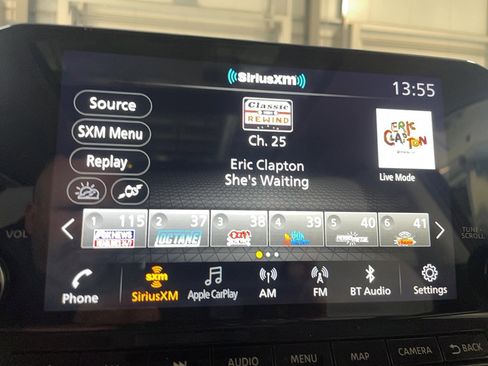 Used 2023 Nissan Pathfinder SL w/ SL Premium Package image 13