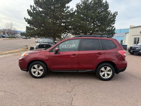 Used 2014 Subaru Forester 2.5i Premium w/ All-Weather Package image 4