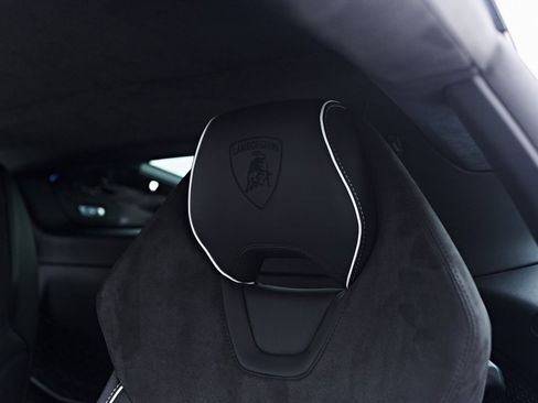 Used 2023 Lamborghini Huracan EVO image 57