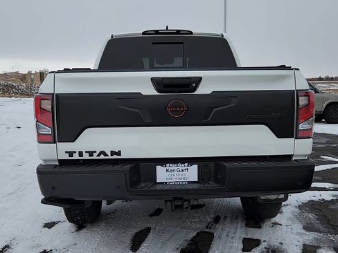 Used 2024 Nissan Titan PRO-4X w/ Pro-4x Convenience Package image 21