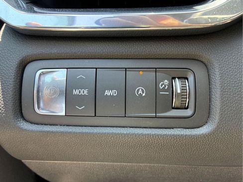 Used 2025 GMC Acadia Elevation w/ Elevation Premium Package AWD/4WD image 60