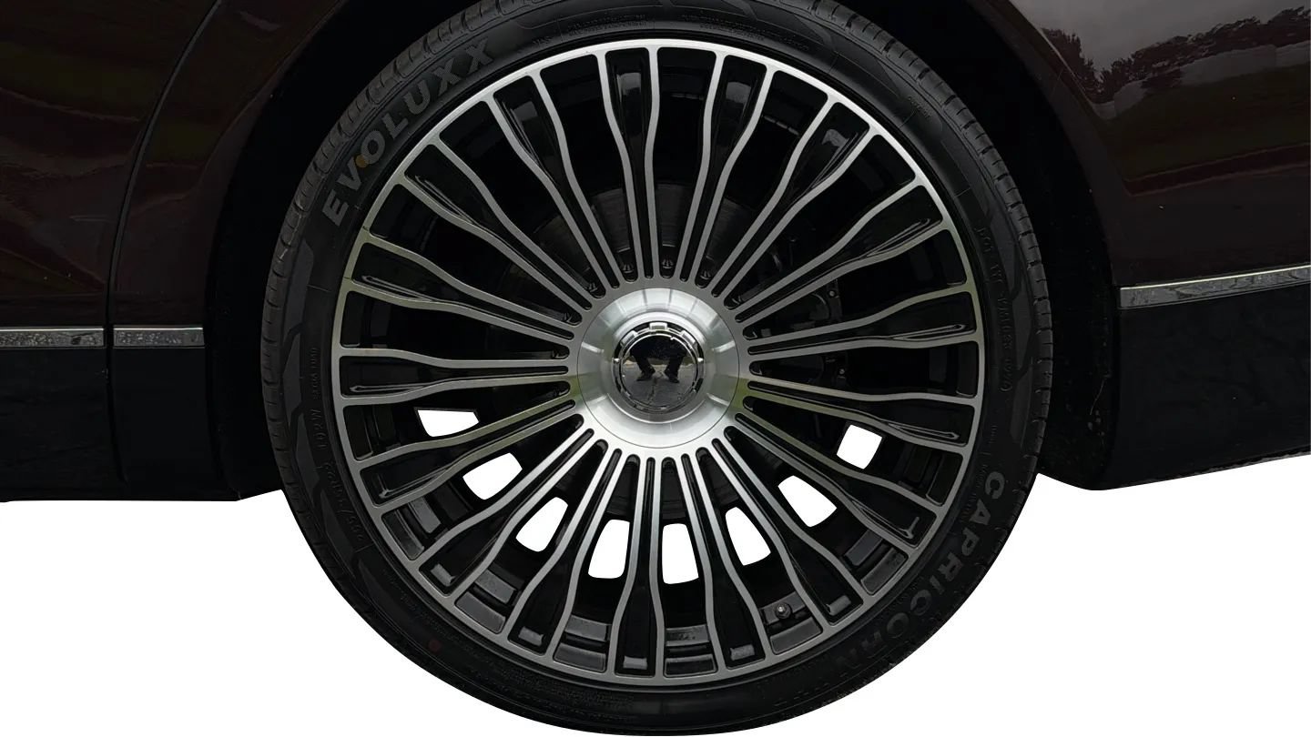 Used 2004 Maybach 57 RWD image 53