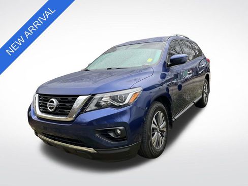 Used 2020 Nissan Pathfinder S image 5