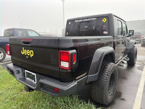 Used 2023 Jeep Gladiator Sport AWD/4WD image 6