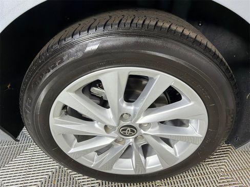 Used 2023 Toyota Camry LE image 17