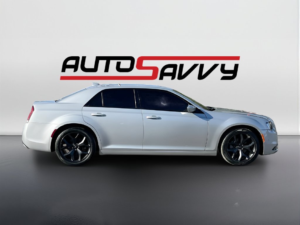 Used 2023 Chrysler 300 S RWD image 8